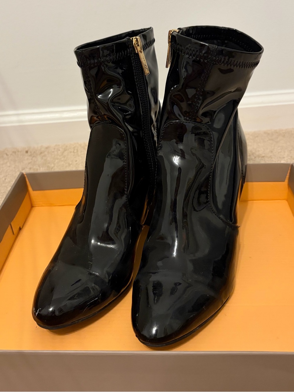 Unisa Black Patent Leather Heeled Ankle Boots